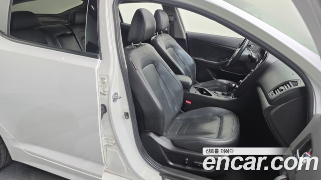 Kia K5 2013 — photo 16