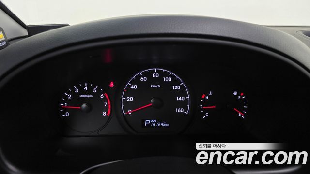 Hyundai Starex 2020 — photo 11