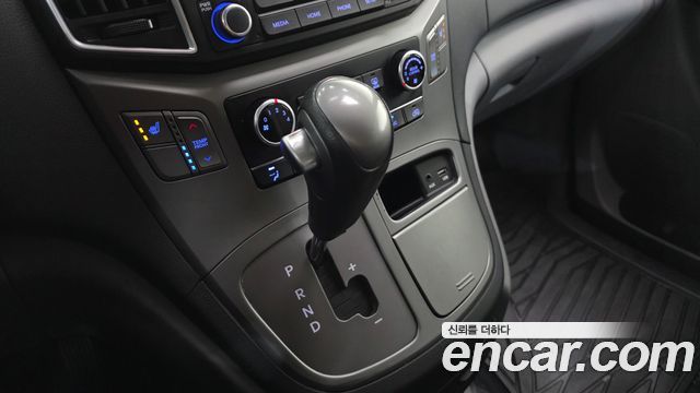 Hyundai Starex 2020 — photo 12