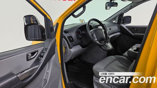 Hyundai Starex 2020 — photo 17