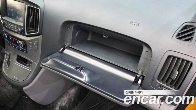Hyundai Starex 2020 — photo 30