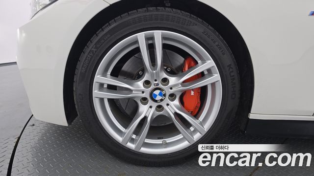 BMW 3-Series 2018 — photo 5