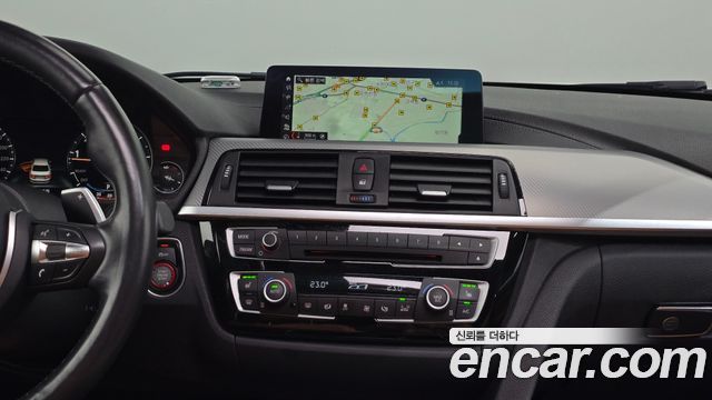 BMW 3-Series 2018 — photo 15