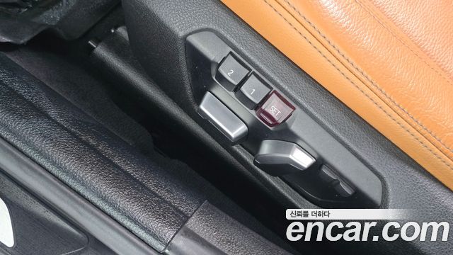 BMW 3-Series 2018 — photo 18