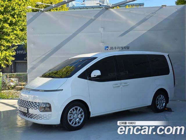 Hyundai Staria 2022 — photo 2