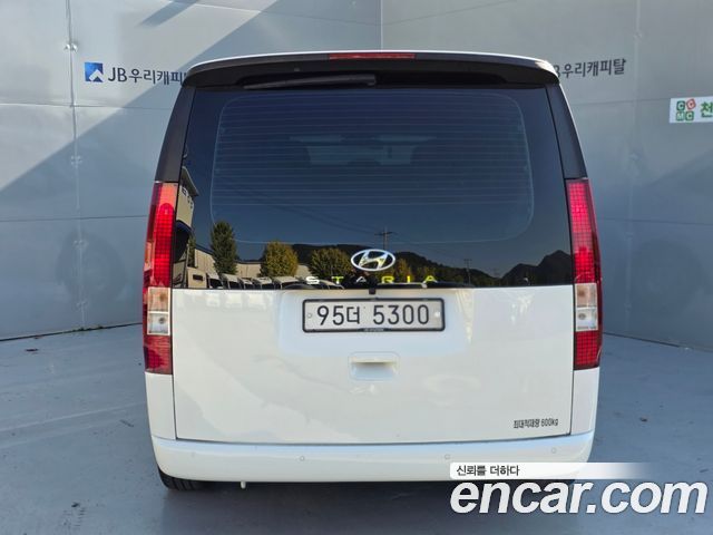 Hyundai Staria 2022 — photo 4
