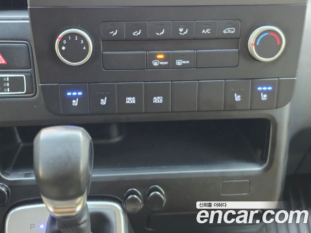 Hyundai Staria 2022 — photo 9