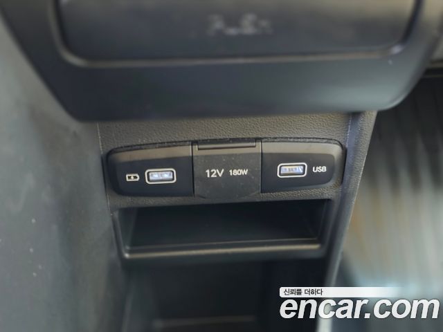 Hyundai Staria 2022 — photo 10
