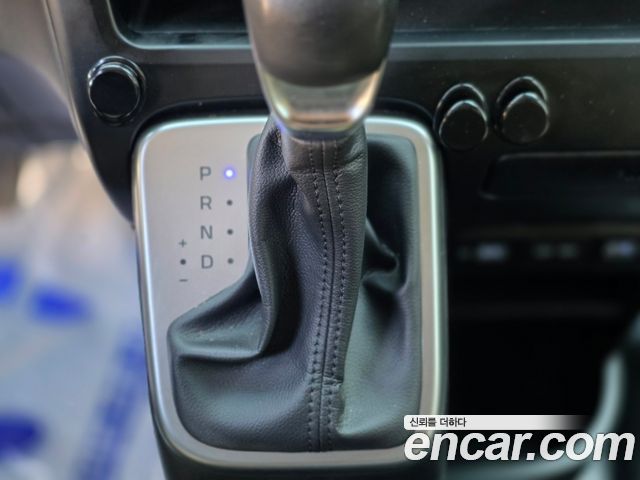 Hyundai Staria 2022 — photo 11