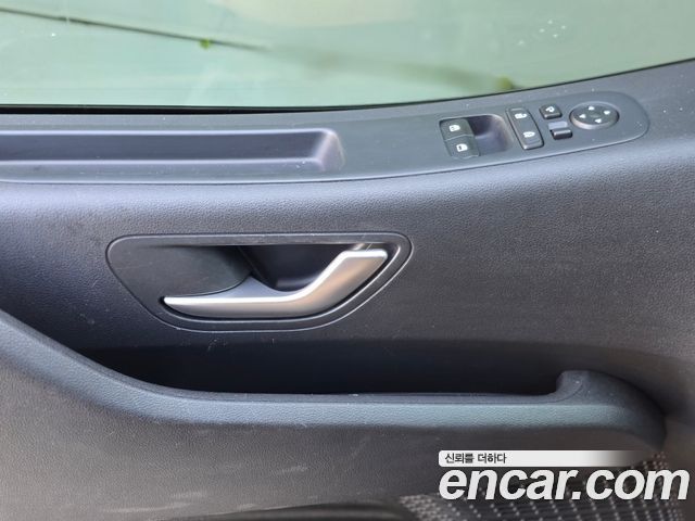 Hyundai Staria 2022 — photo 15