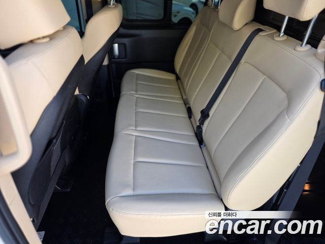 Hyundai Staria 2022 — photo 17