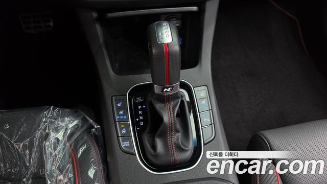 Hyundai i30 2019 — photo 12