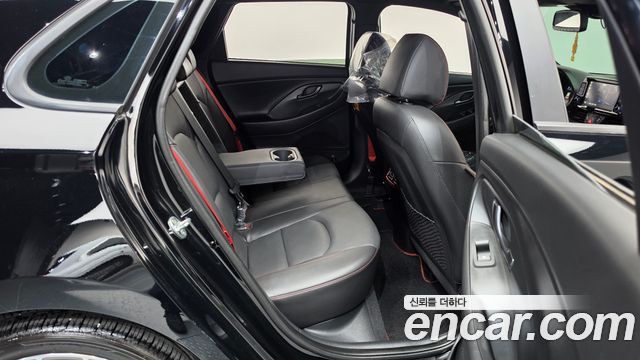 Hyundai i30 2019 — photo 17