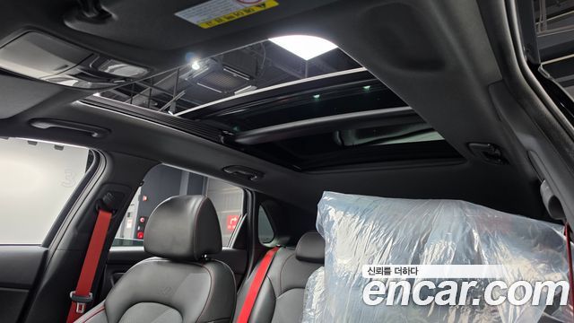 Hyundai i30 2019 — photo 23