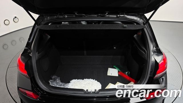 Hyundai i30 2019 — photo 25