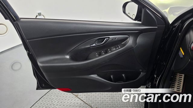 Hyundai i30 2019 — photo 14