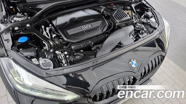 BMW 1-Series 2023 — photo 6