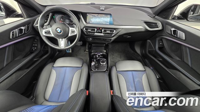BMW 1-Series 2023 — photo 10