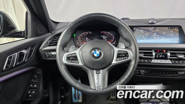 BMW 1-Series 2023 — photo 18