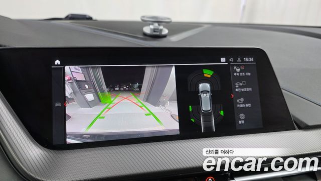 BMW 1-Series 2023 — photo 20