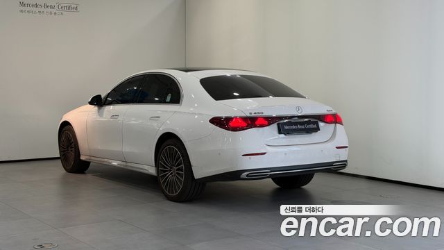 Mercedes-Benz E-Class 2025 — photo 2