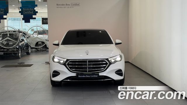 Mercedes-Benz E-Class 2025 — photo 3