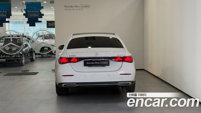 Mercedes-Benz E-Class 2025 — photo 4
