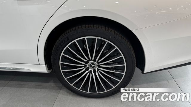 Mercedes-Benz E-Class 2025 — photo 5