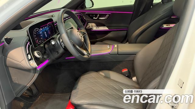 Mercedes-Benz E-Class 2025 — photo 10