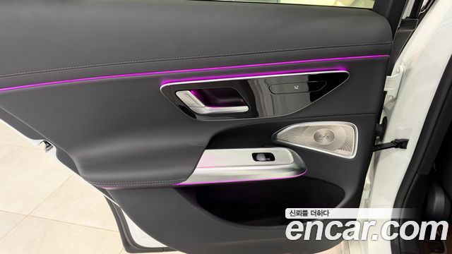 Mercedes-Benz E-Class 2025 — photo 15
