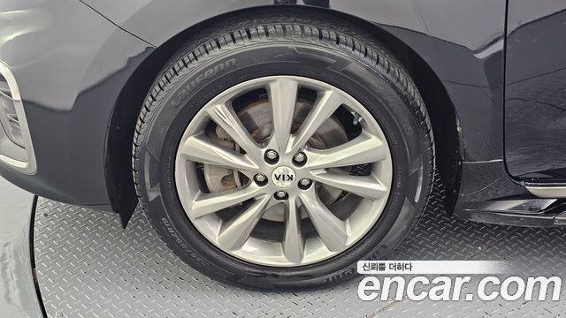 Kia Canival 2019 — photo 5