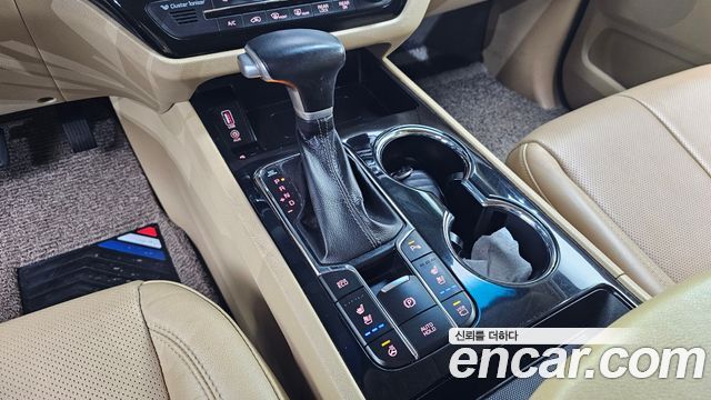 Kia Canival 2019 — photo 9