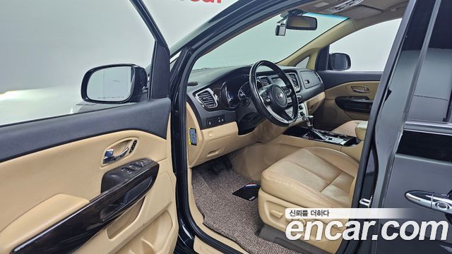 Kia Canival 2019 — photo 10