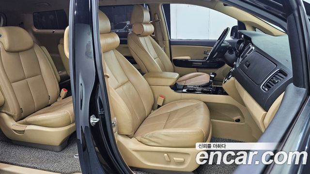Kia Canival 2019 — photo 12