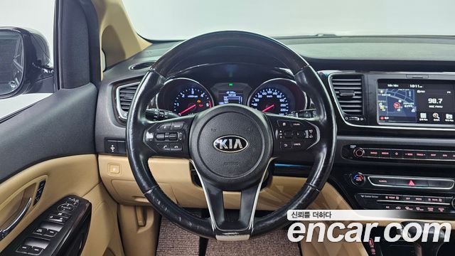 Kia Canival 2019 — photo 13