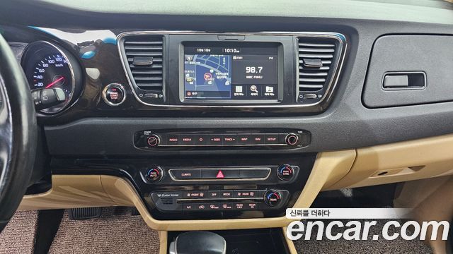 Kia Canival 2019 — photo 14