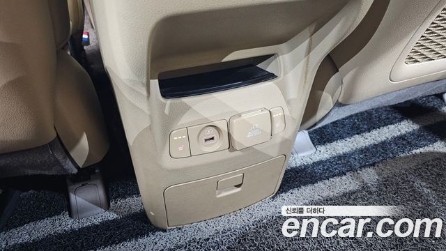 Kia Canival 2019 — photo 19