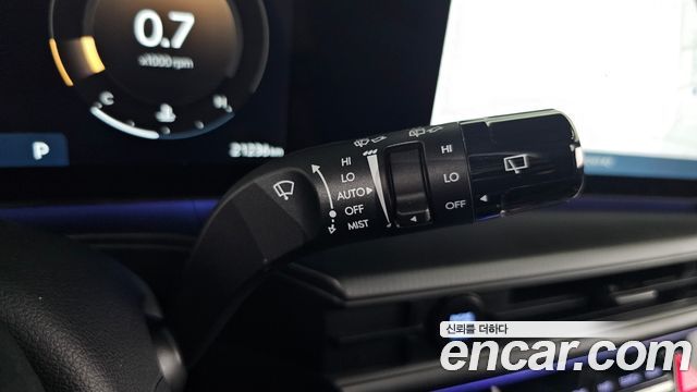 Hyundai Santafe 2024 — photo 32