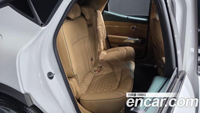 Genesis GV60 2022 — photo 17