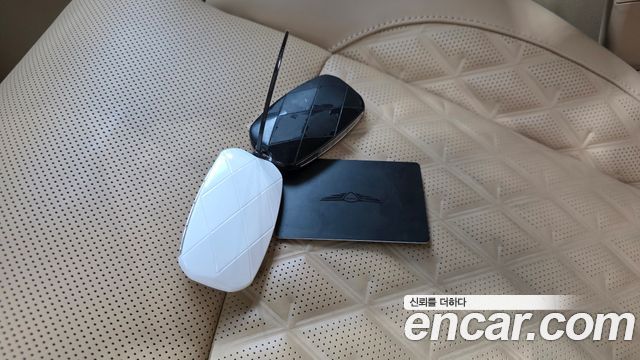 Genesis GV60 2022 — photo 23