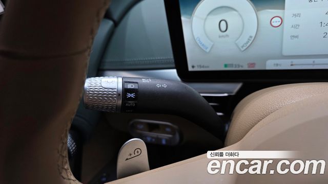 Genesis GV60 2022 — photo 28