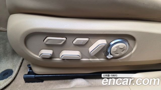 Genesis GV60 2022 — photo 32
