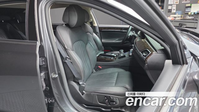 Genesis G90 2021 — photo 18