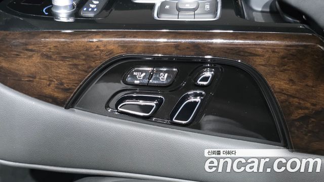 Genesis G90 2021 — photo 34