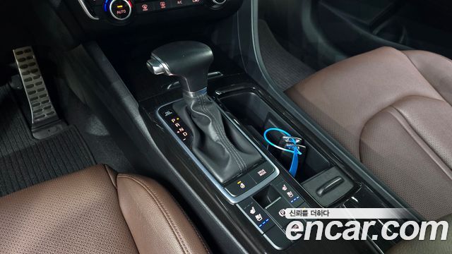 Kia K5 2016 — photo 12