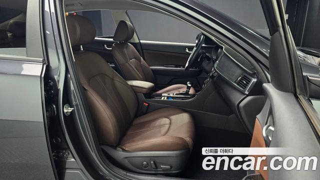 Kia K5 2016 — photo 13