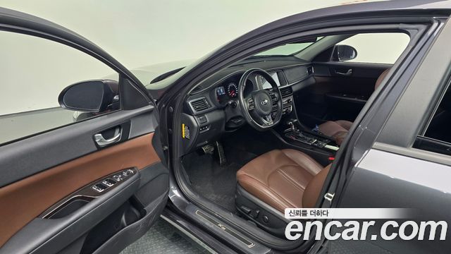 Kia K5 2016 — photo 17