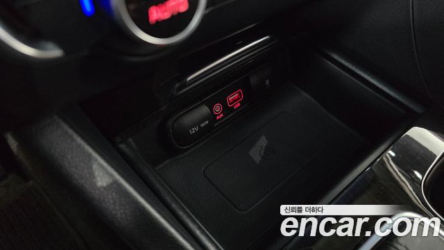 Kia K5 2016 — photo 24