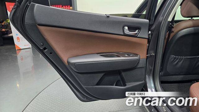 Kia K5 2016 — photo 15