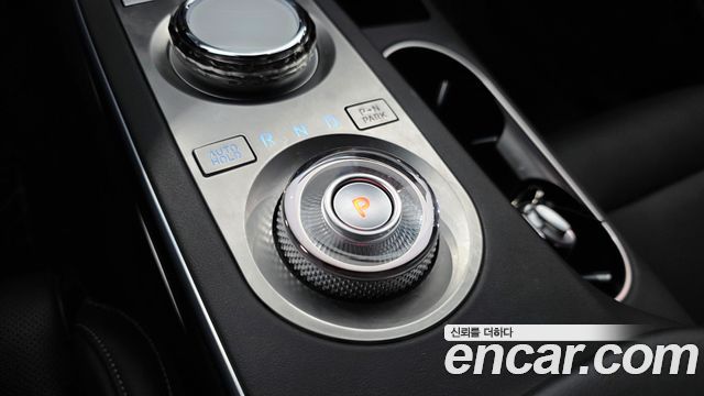 Genesis GV70 2022 — photo 12